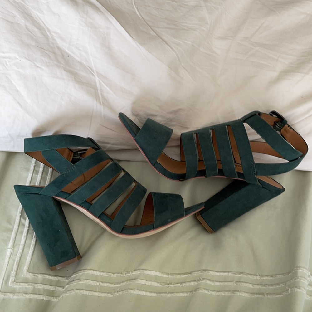 Leila Stone Forest Green OpenStrap Chunk Heels - Picture 3 of 9